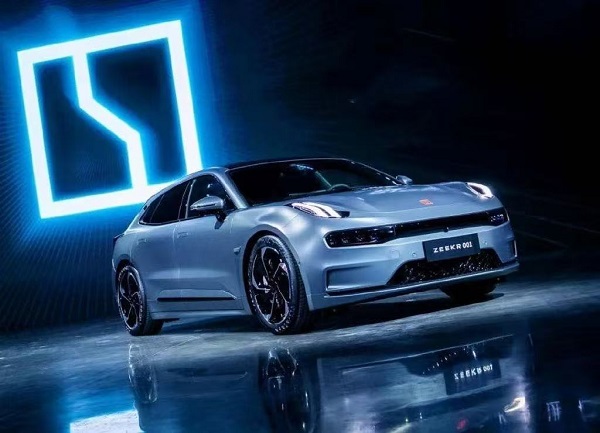 CES'in İlk Çıkışından Çöl Zaferine: Zeekr Orta Doğu'yu Fırtınayla Ele Geçiriyor